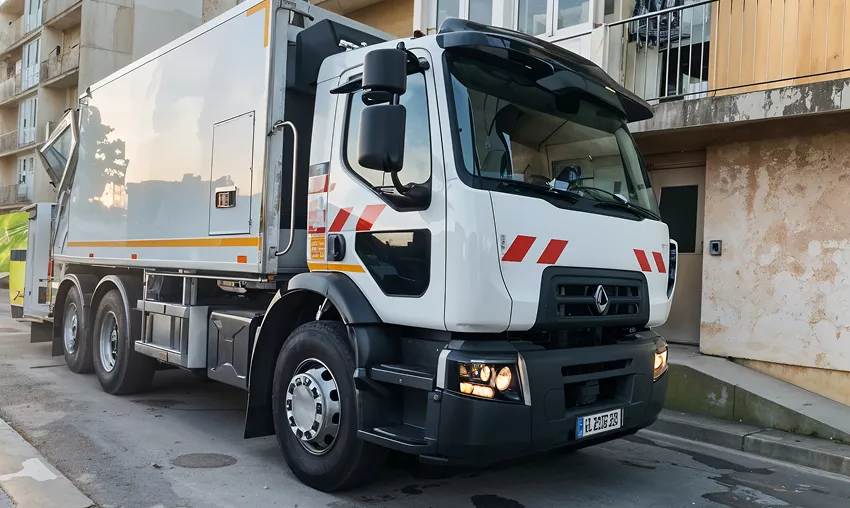 collecte des encombrants sur demande a merindol selon planning specifique avec camion poubelle pour meubles et gros appareils menagers
