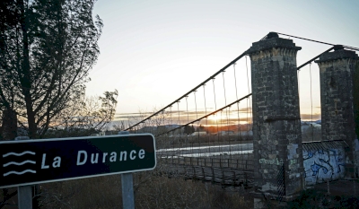Entrée du pont suspendu