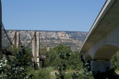 Vue sur les deux ponts vers Mérindol